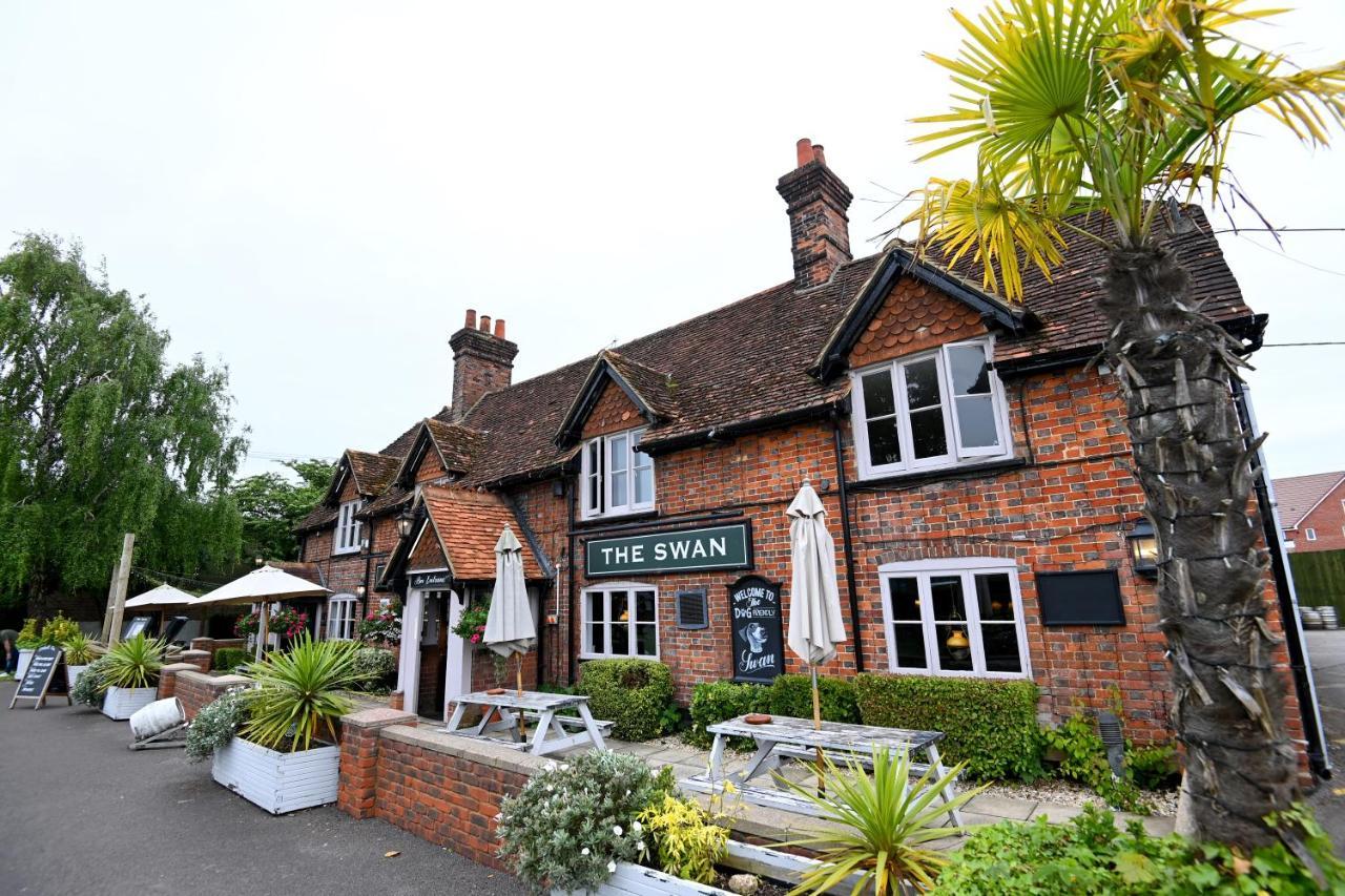 Swan, Thatcham By Marston'S Inns Екстер'єр фото