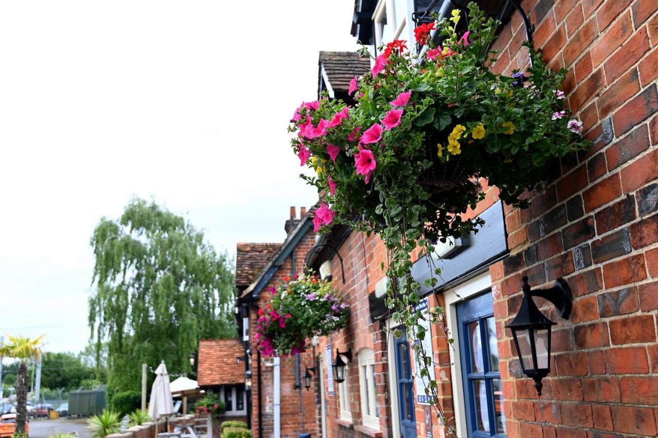 Swan, Thatcham By Marston'S Inns Екстер'єр фото