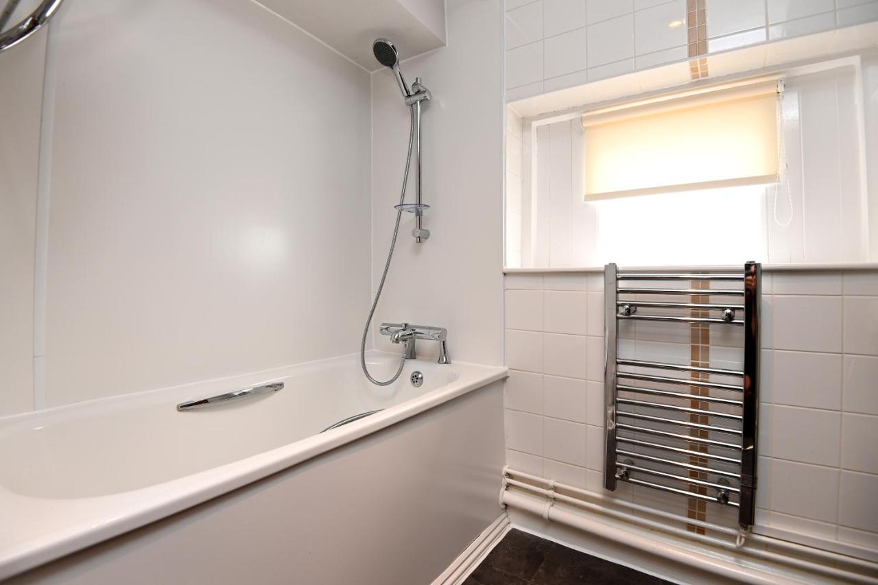 Swan, Thatcham By Marston'S Inns Екстер'єр фото