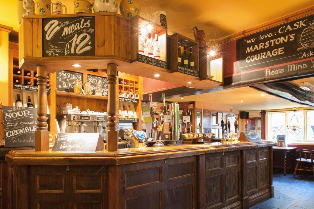 Swan, Thatcham By Marston'S Inns Екстер'єр фото